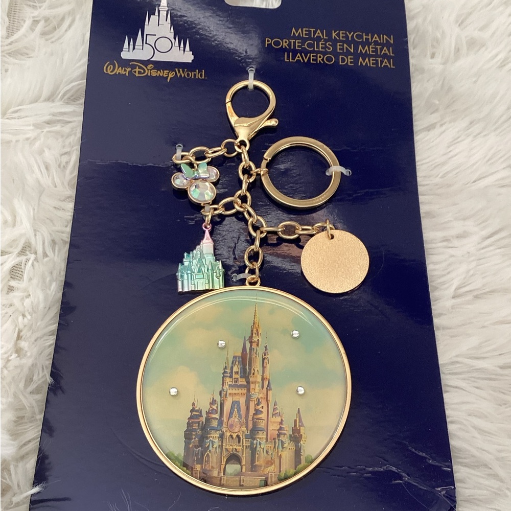 Walt Disney World Metal keychain in or purse charm
